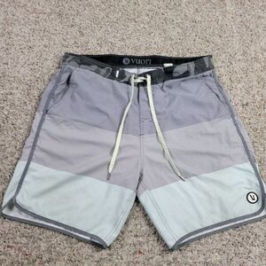 Vuori Cruise Board Shorts Men's 34 Multicolor Striped Pockets Camo